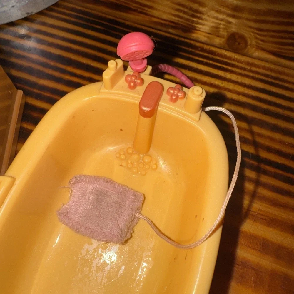 2002 Loving Family Dollhouse Bathroom Cabinet Mirror Vanity Tub Toilet Lot of 3